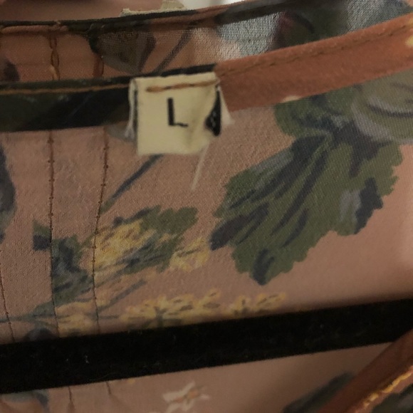 Gorgeous fall floral dress - Picture 3 of 5